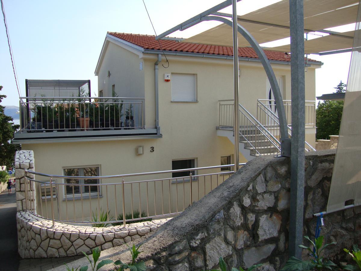 Apartments Ilona Novi Vinodolski Buitenkant foto