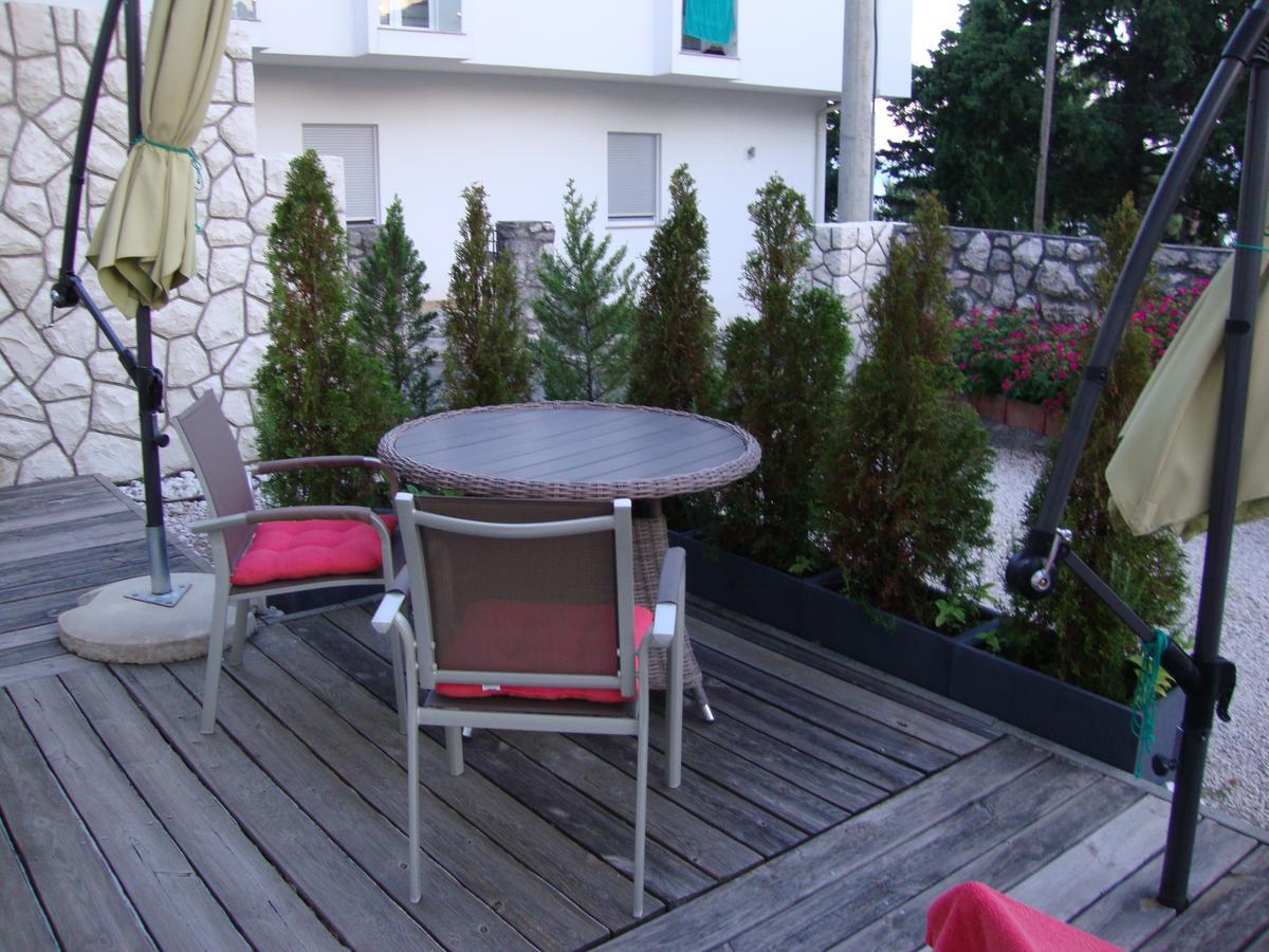 Apartments Ilona Novi Vinodolski Buitenkant foto